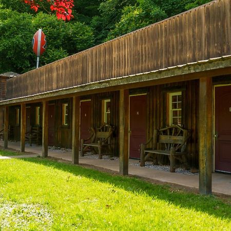 Seneca Pines Lodge Seneca Rocks Exteriör bild