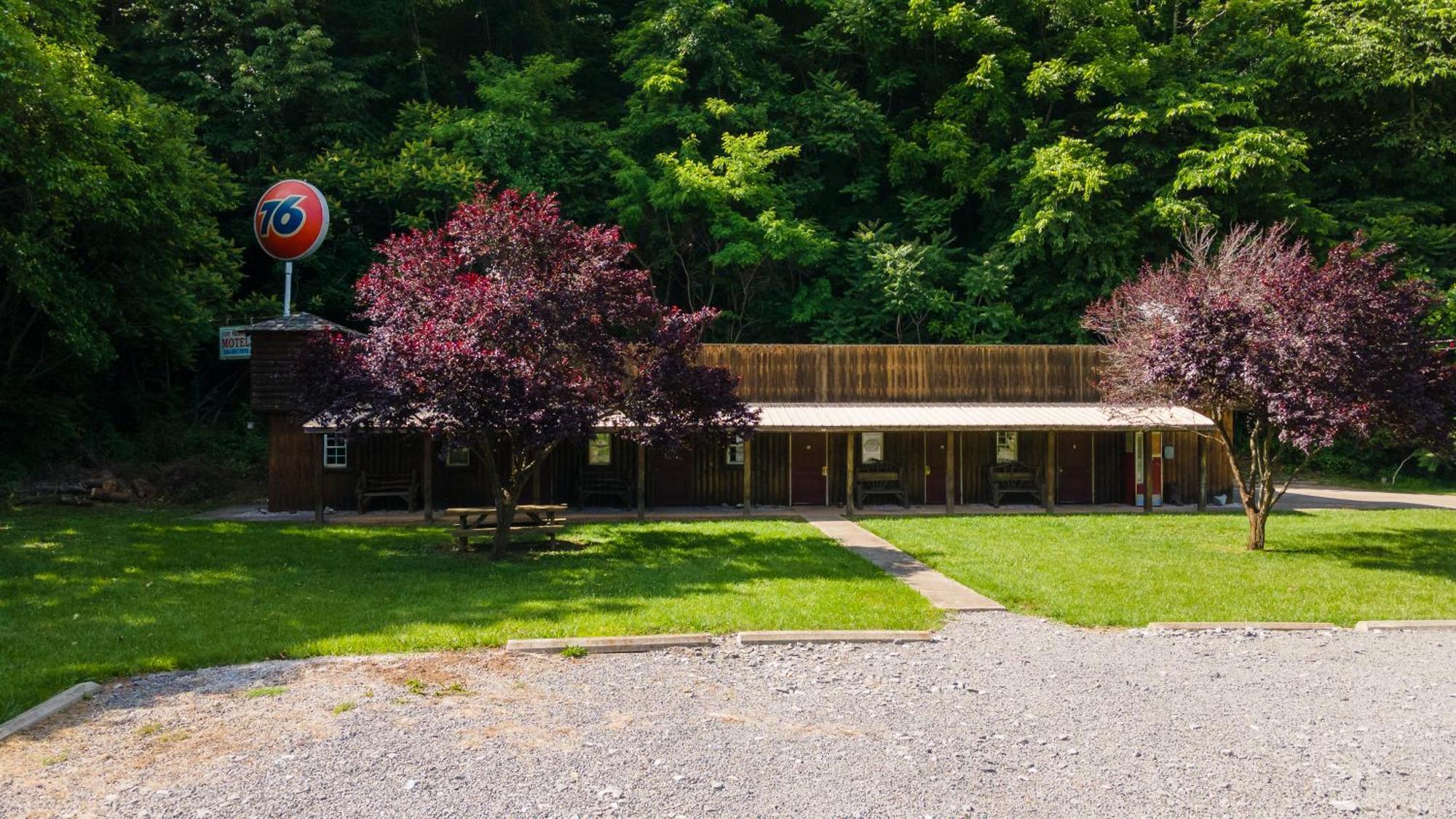 Seneca Pines Lodge Seneca Rocks Exteriör bild