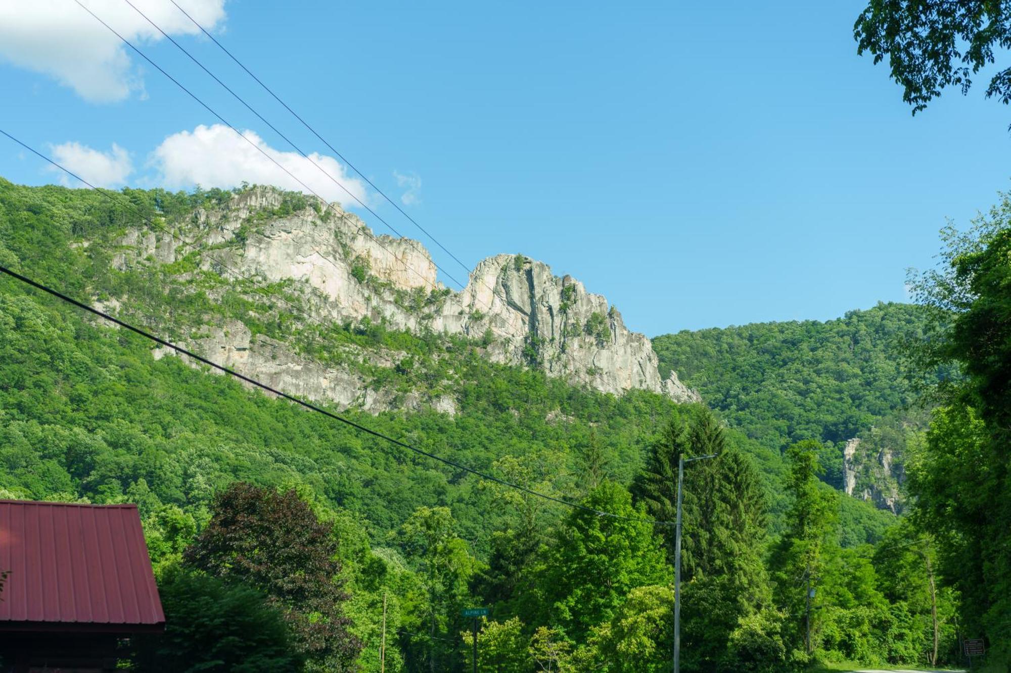 Seneca Pines Lodge Seneca Rocks Exteriör bild